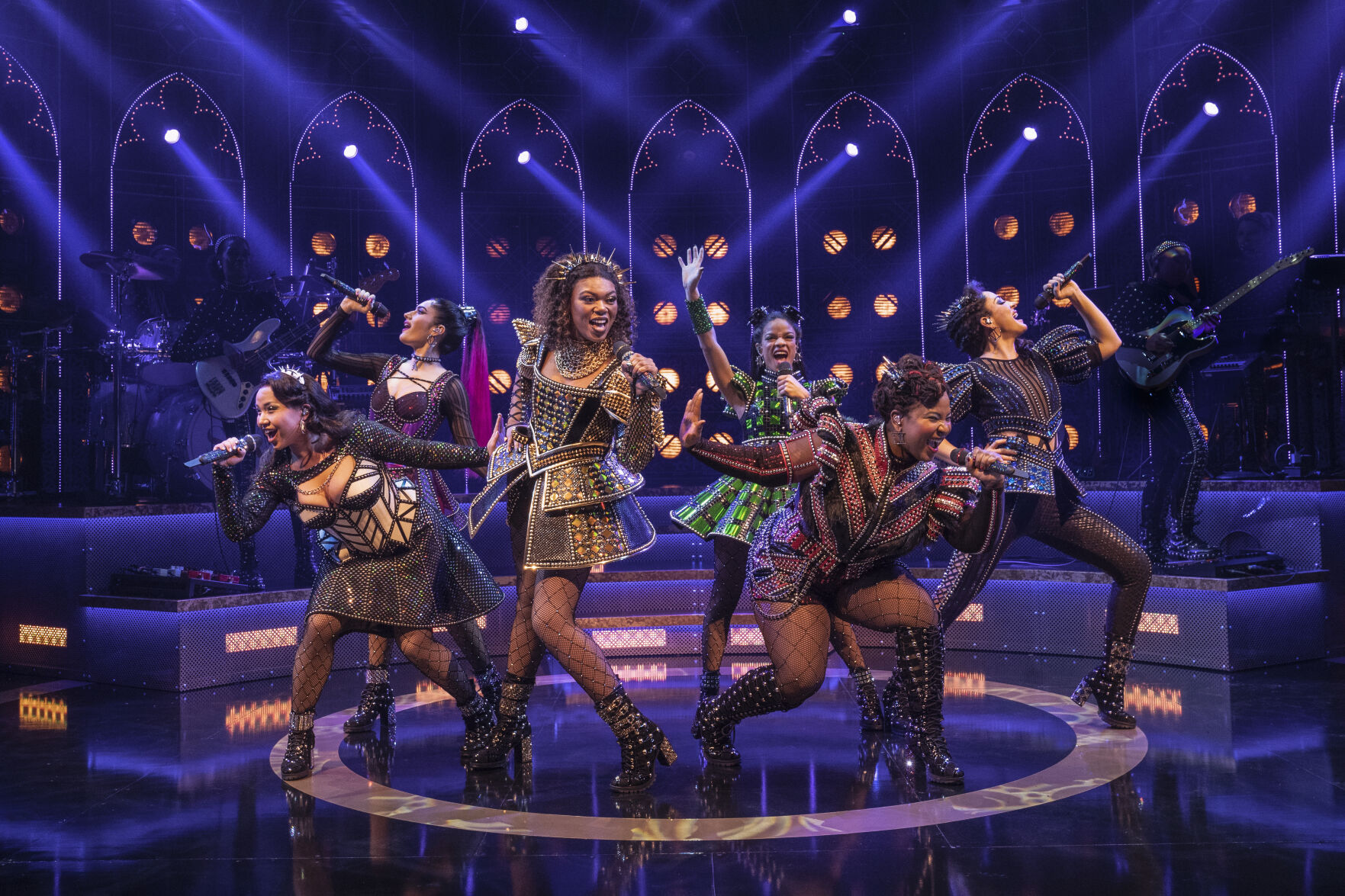 The North American Tour Aragon Company of SIX. Photo by Joan Marcus (A0001r).jpg